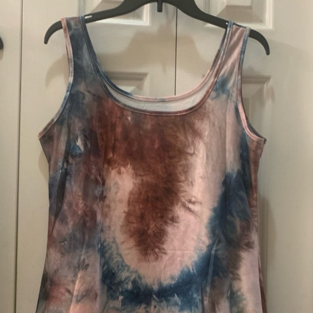 New! Tie Dye 3D Print Tank Top for Women, Cute Round Neck. Size: Large